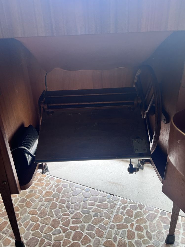 Maquina de costura electrica Singer