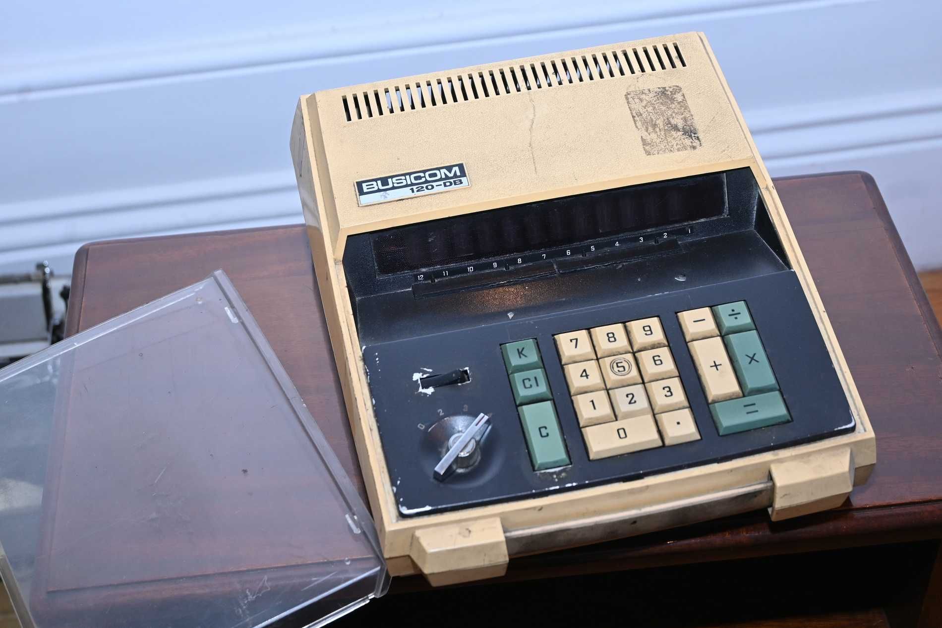Calculadora antiga Busicom 120-DB