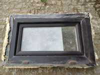 Okno inwentarskie brązowe 59 x 37 cm