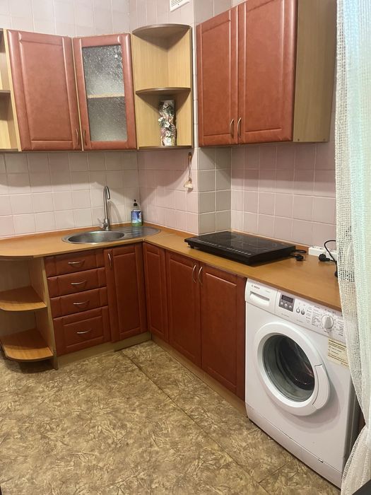 Посуточно Киевский Таирова.Королева/Архитекторская 1 этаж Собственник