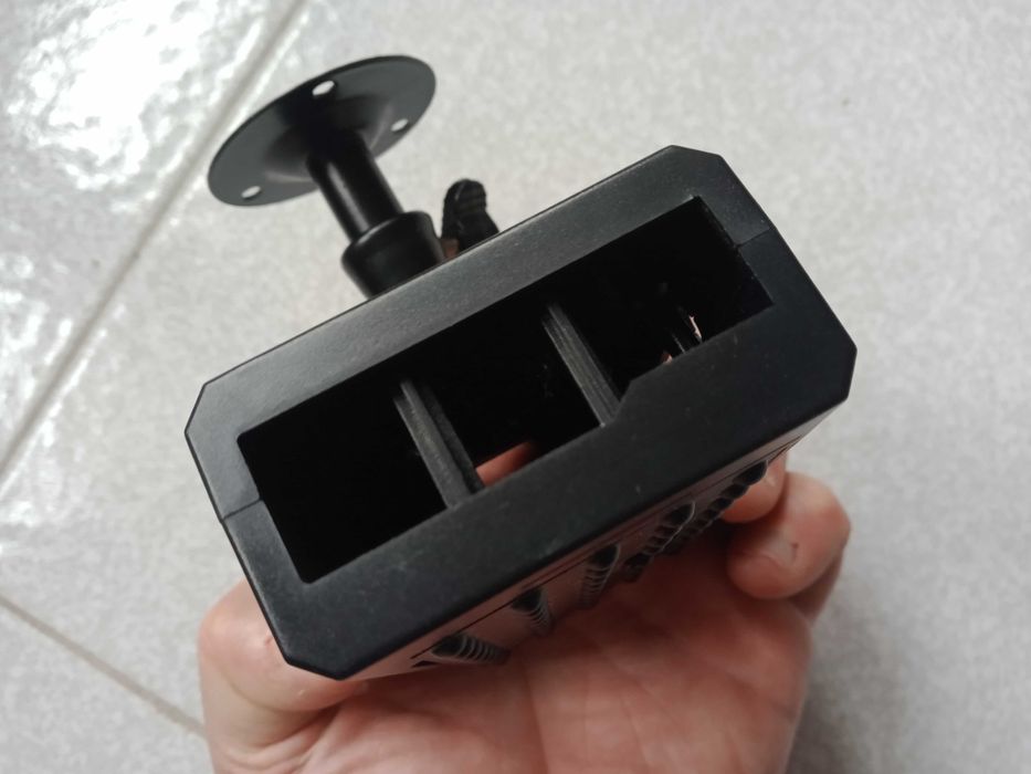 Wall-Mount Raspberry Pi 3 Enclosure64409124869121123