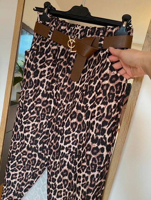 Spódnica w panterkę z kieszeniami