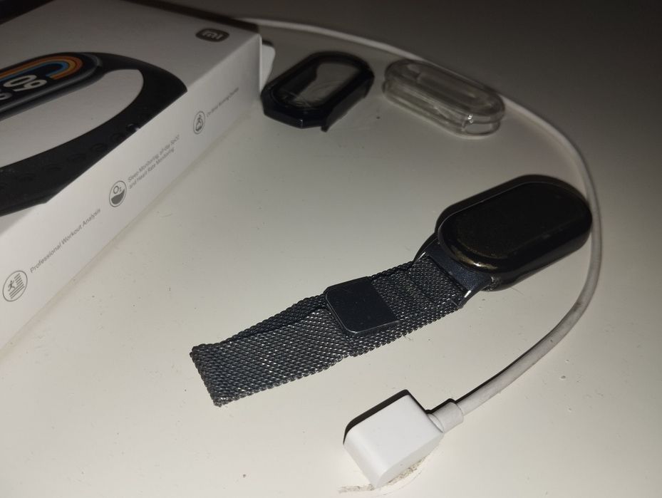 Xiaomi smart band 8 z bransoleta ze stali nierdzewnej
