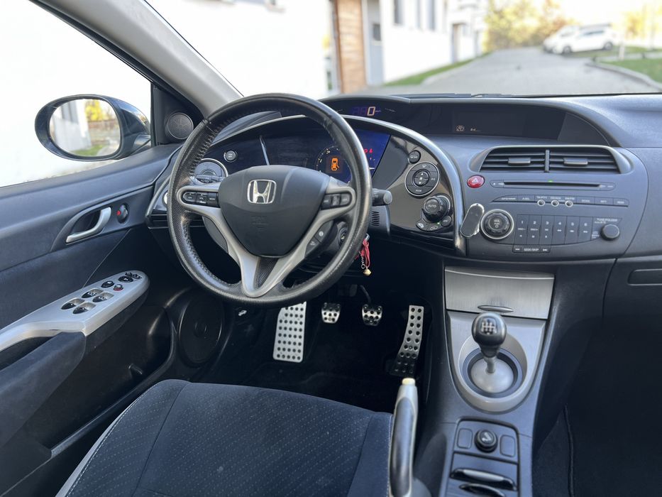 Honda Civic 8 ufo 1.8 benzyna + lpg