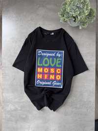 Love moschino чоловіча фірмова футболка оригінал р. S
