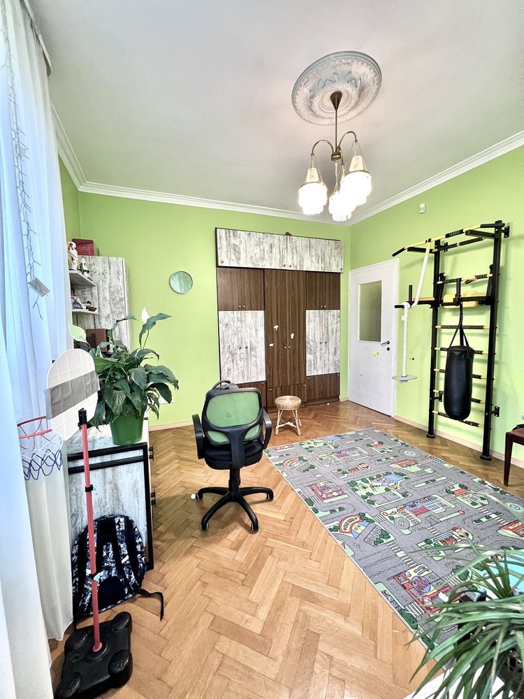 Прожаж квартири в елітному районі  центру вул. Тарнавського