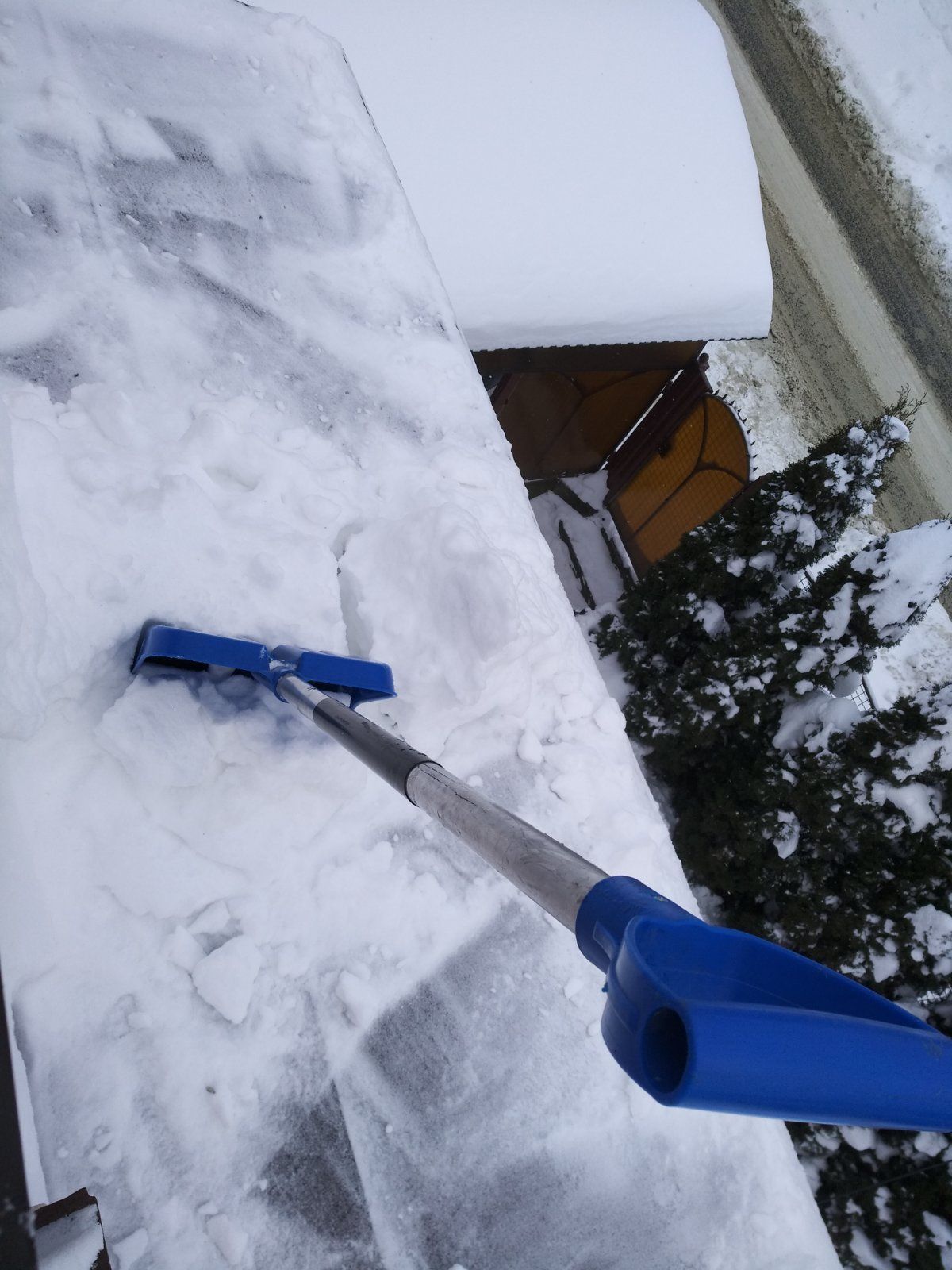 Ремонт  дахів .Перекриття даху. Чистка дахів від снігу. Монтаж вікон м