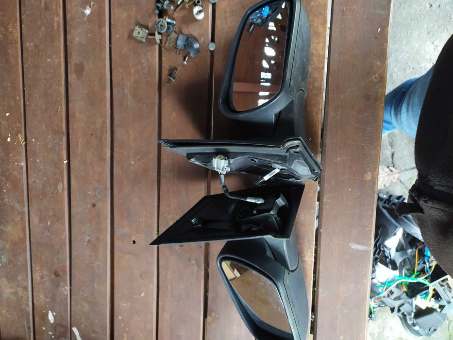 Ford Focus MK 2 F3  lusterko P L