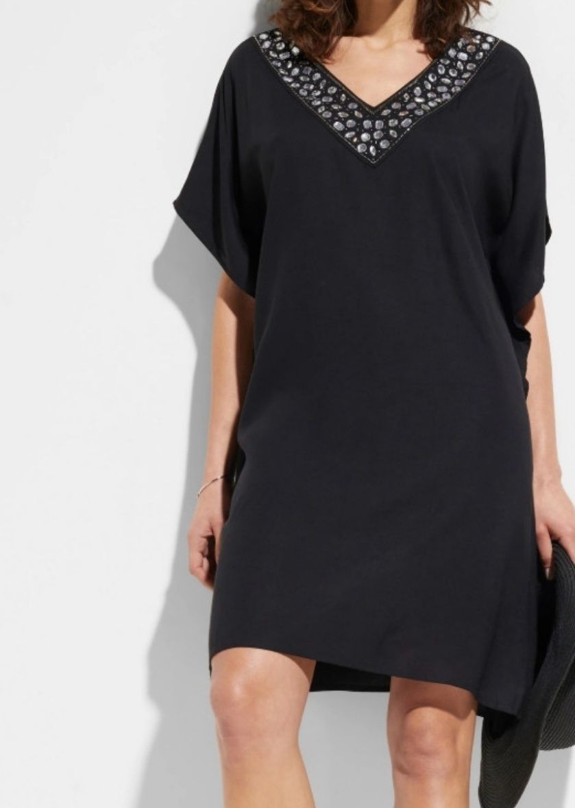 Śliczna narzutka na kostium kąpielowy  M/ L/XL