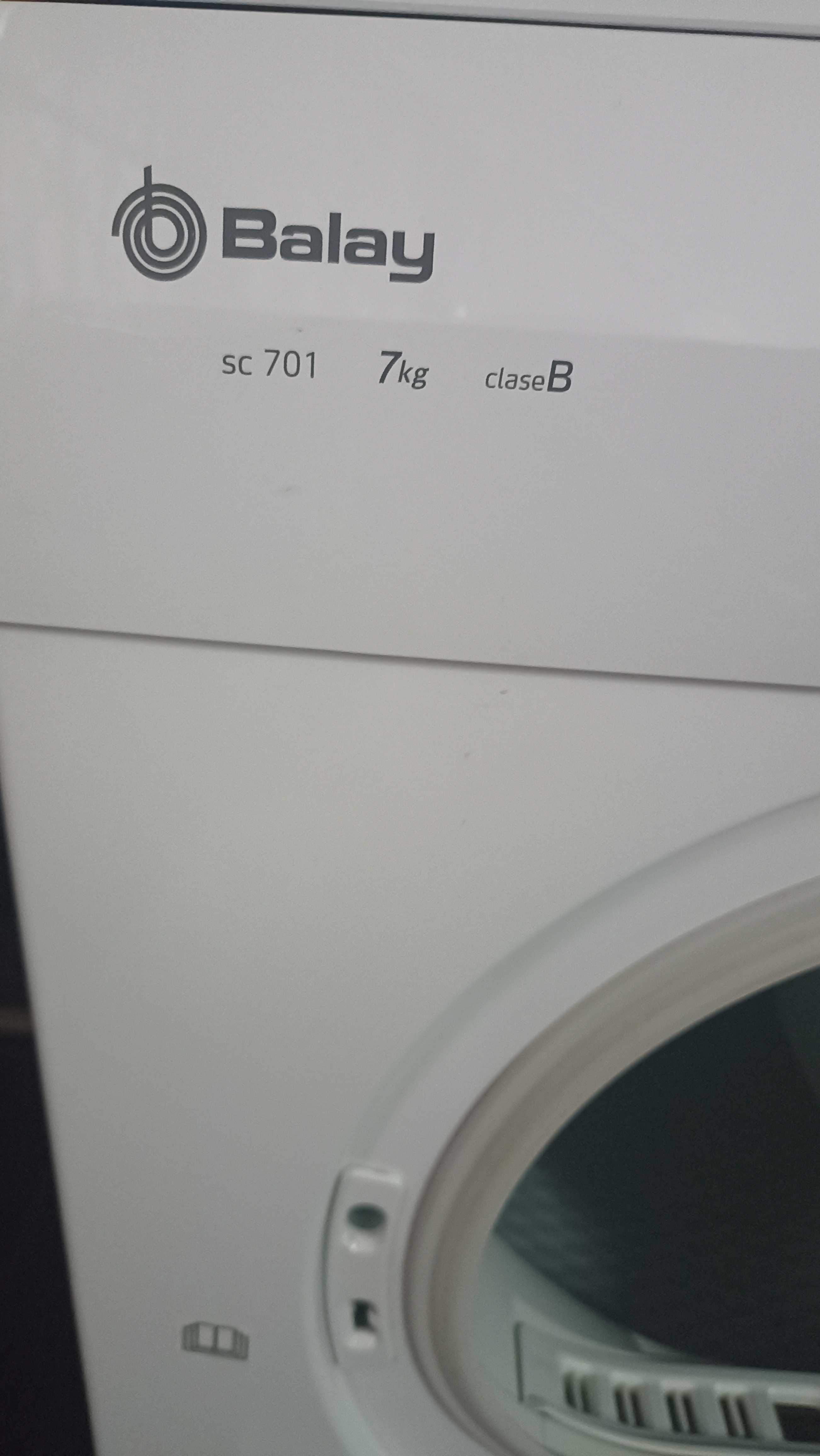 Máquina de secar roupa