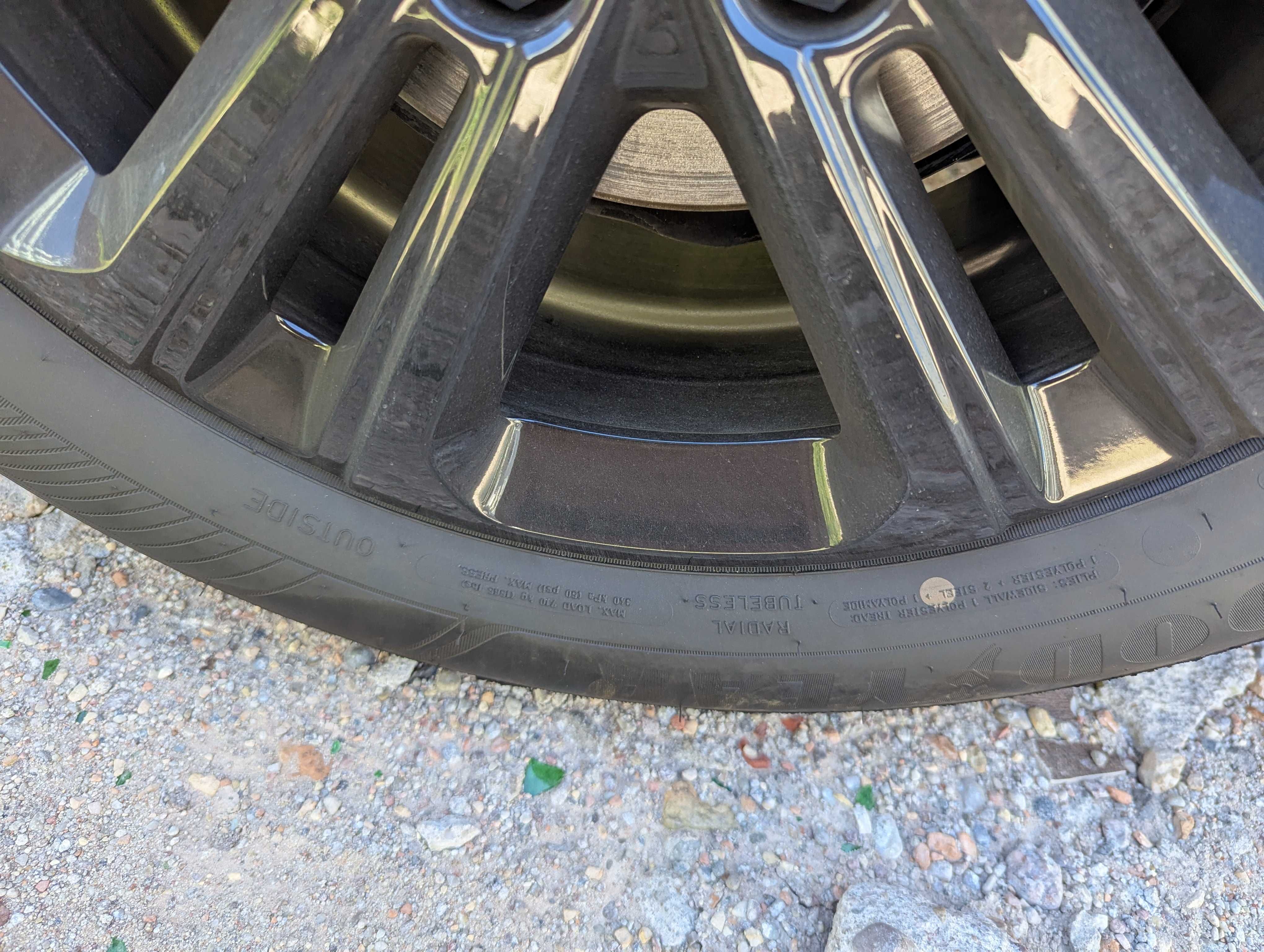 GOODYEAR EFFICIENTGRIP Performance 2 205/60R16