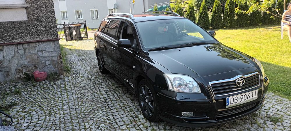 Toyota Avensis 2.0 benzyna