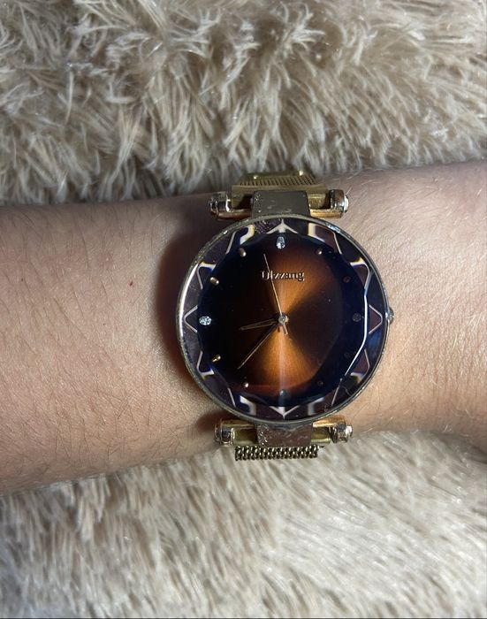 Relógio feminino Ulzzang – Castanho/Dourado – Fecho magnético