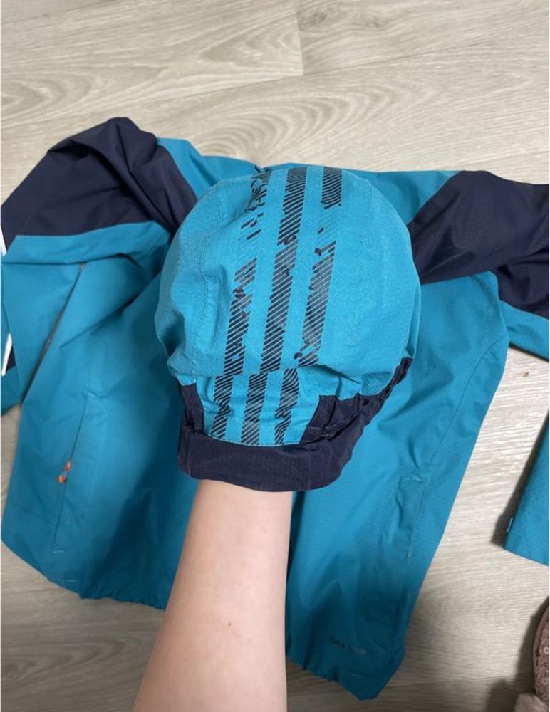 Вітровка adidas жіноча