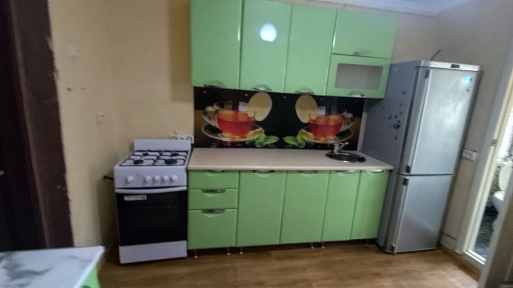 Продам  Сталинку 3 комнаты