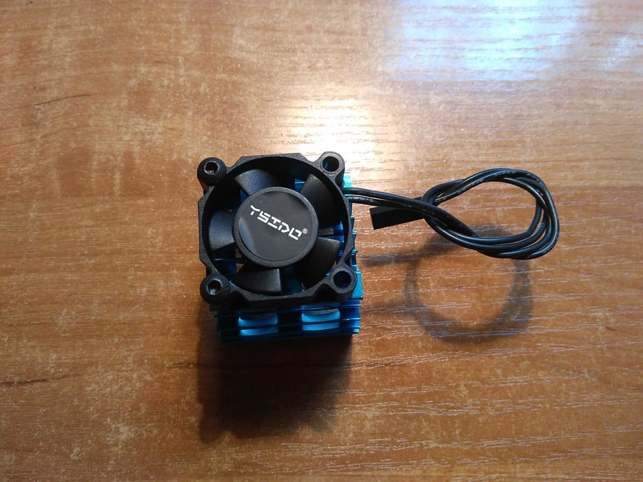 Wentylator chłodzenie radiator silnika RC 540 na średnicę 36mm Nowy