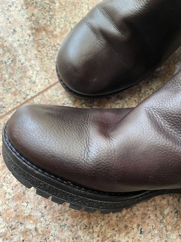 Botas castanhas com pêlo da Coronel da Tapiocca