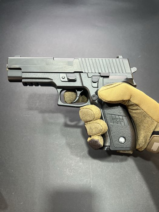 Топовий металевий пістолет SS Р226 Pro з глушником (іграшка)