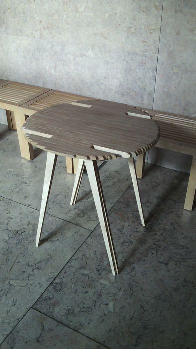 Mesa desenho original em contraplacado bétula