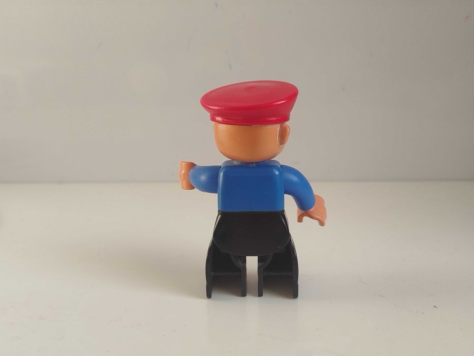 Lego Duplo - figurka, ludzik, mężczyzna, maszynista (1)