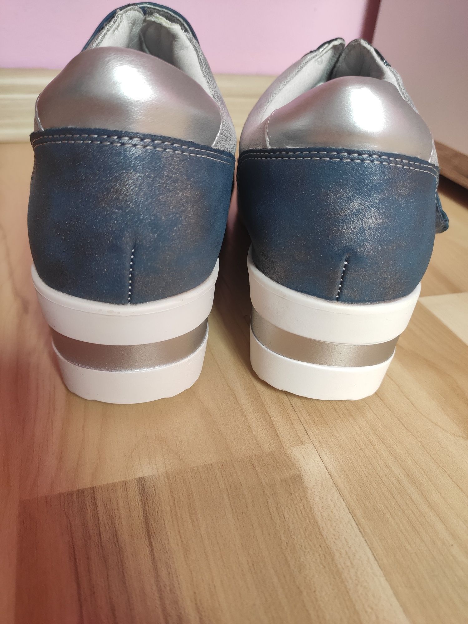 Buty damskie firmy Jenny Fairy rozmiar 40
