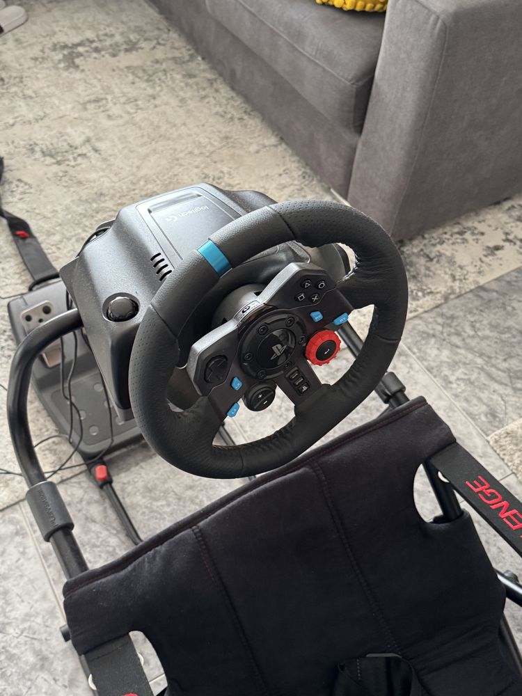 Cadeira playseat challenge e volante e pedais logitech G29
