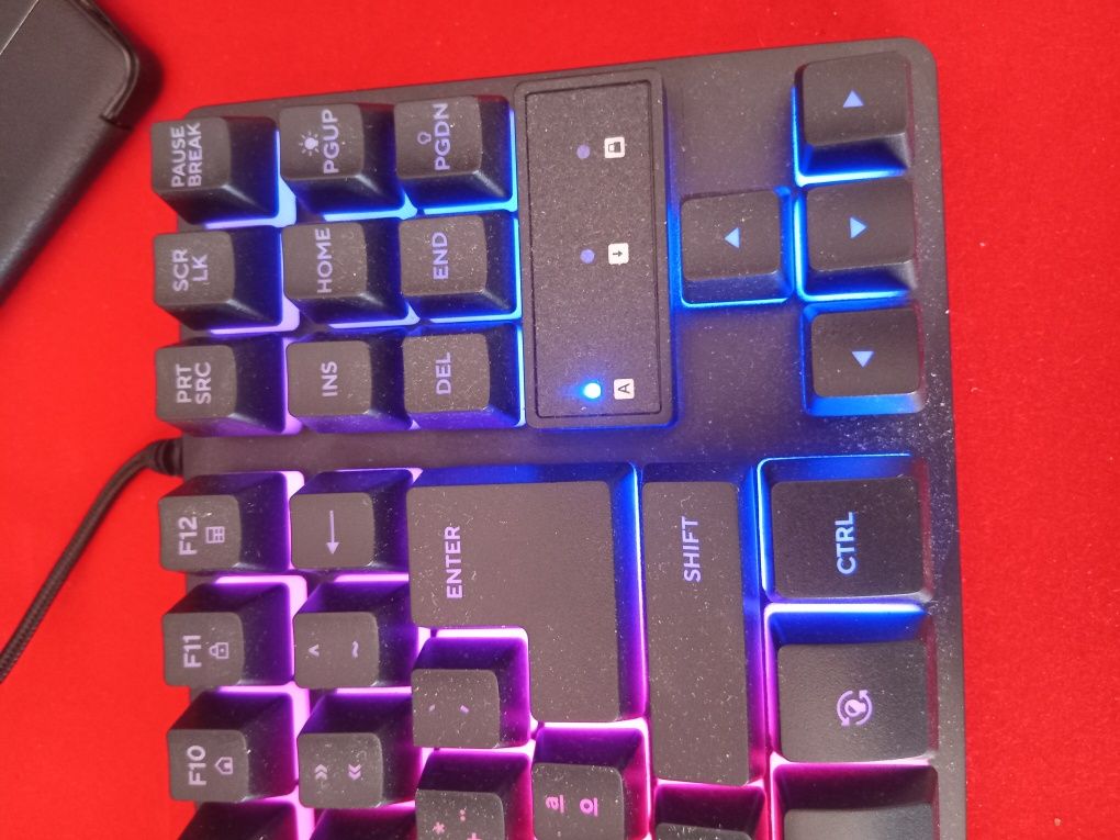 Teclado gamer novo