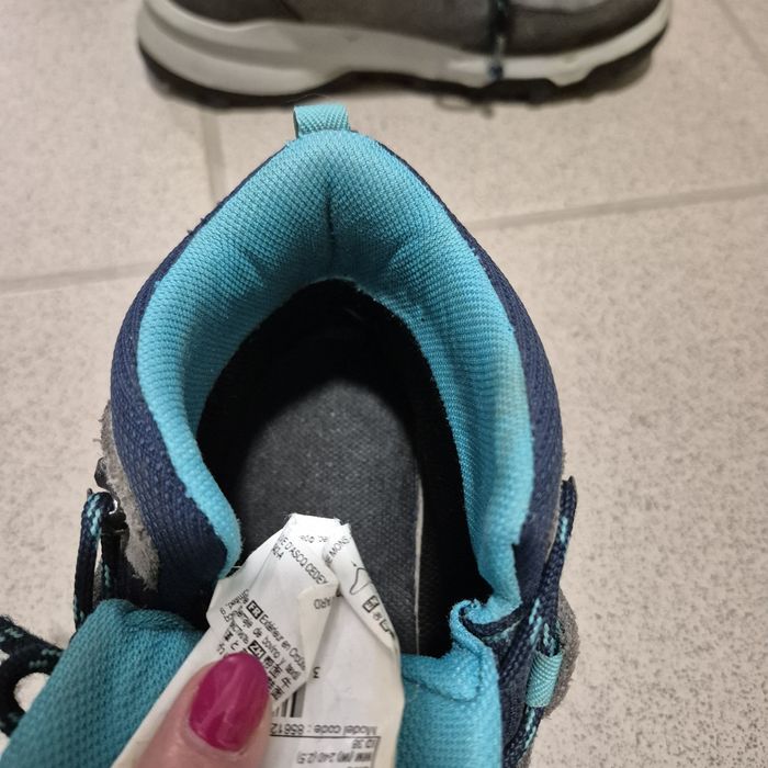 Buty turystyczne wodoodporne Quechua rozm. 38