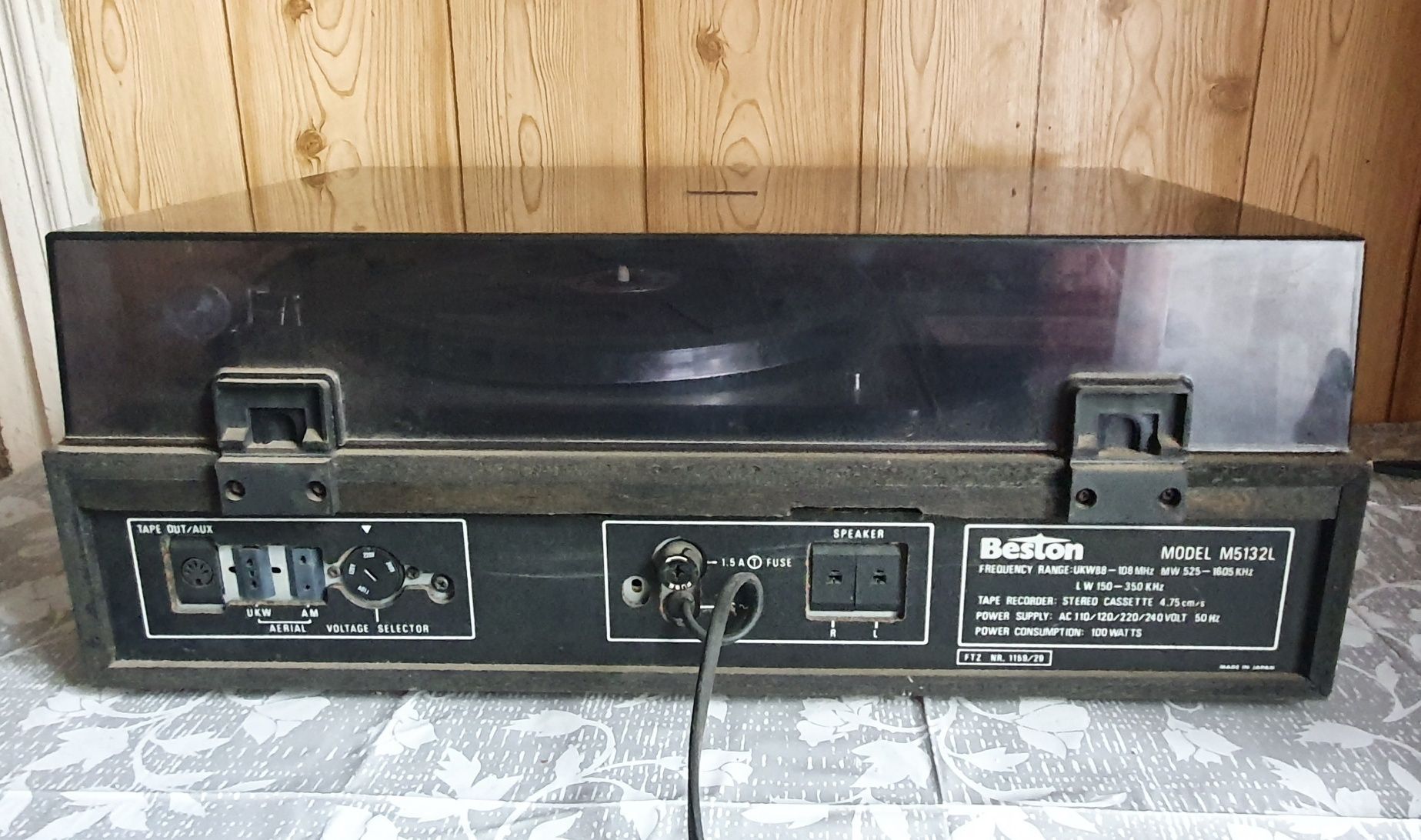 Gramofon Beston M5132L radio Hitachi