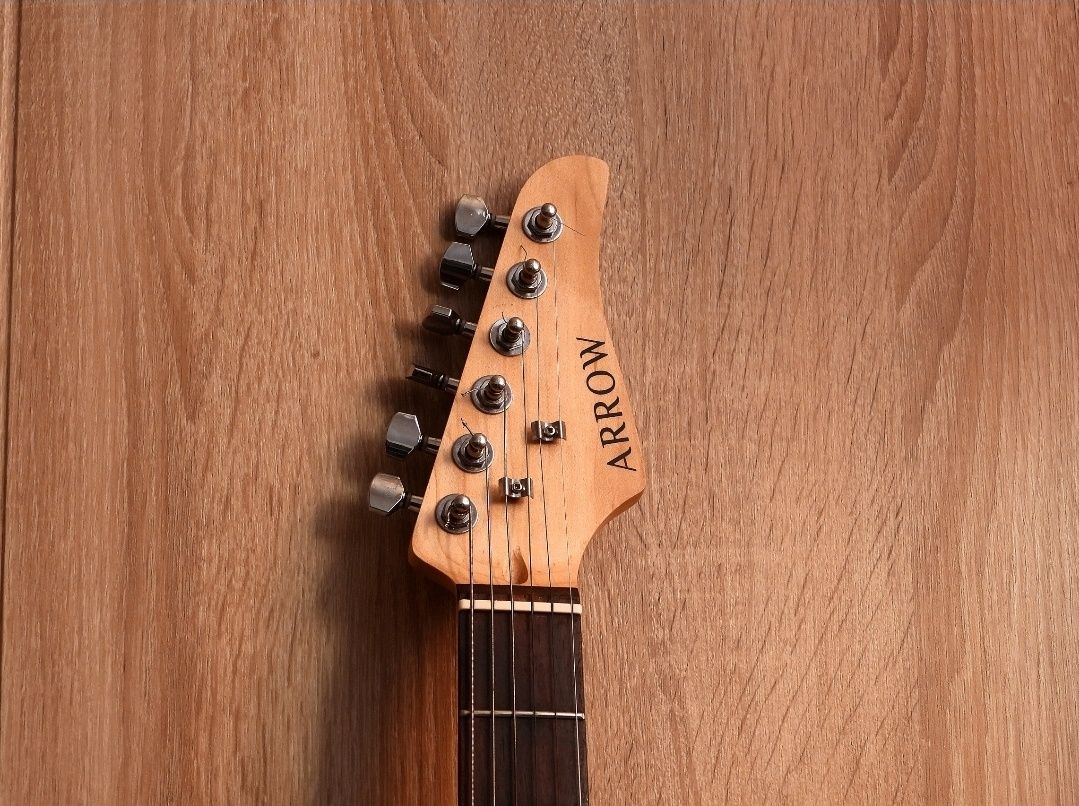 Gitara elektryczna Arrow ST 211 Deep black - po serwisie lutniczym