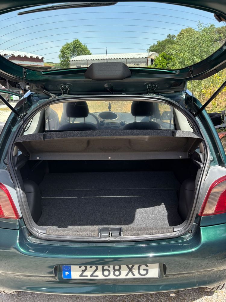 Toyota Yaris 1.4 com AC