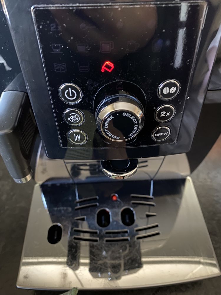 Ekspres do kawy delonghi ecam23.260