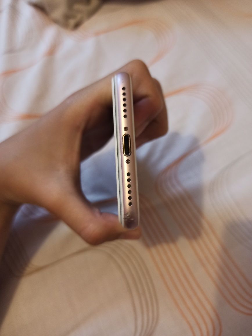 iPhone 7 32 GB inclui capas e protetor de tela