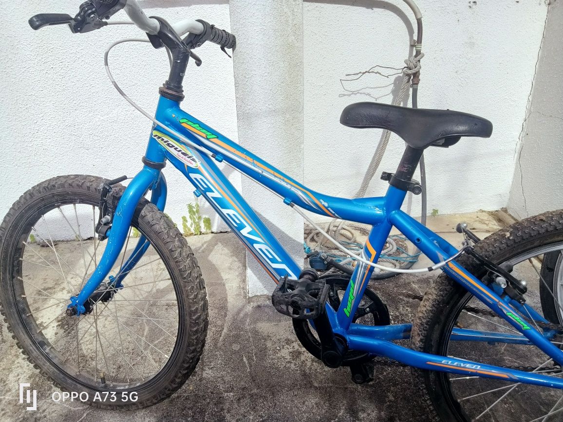 2 bicicletas de criança