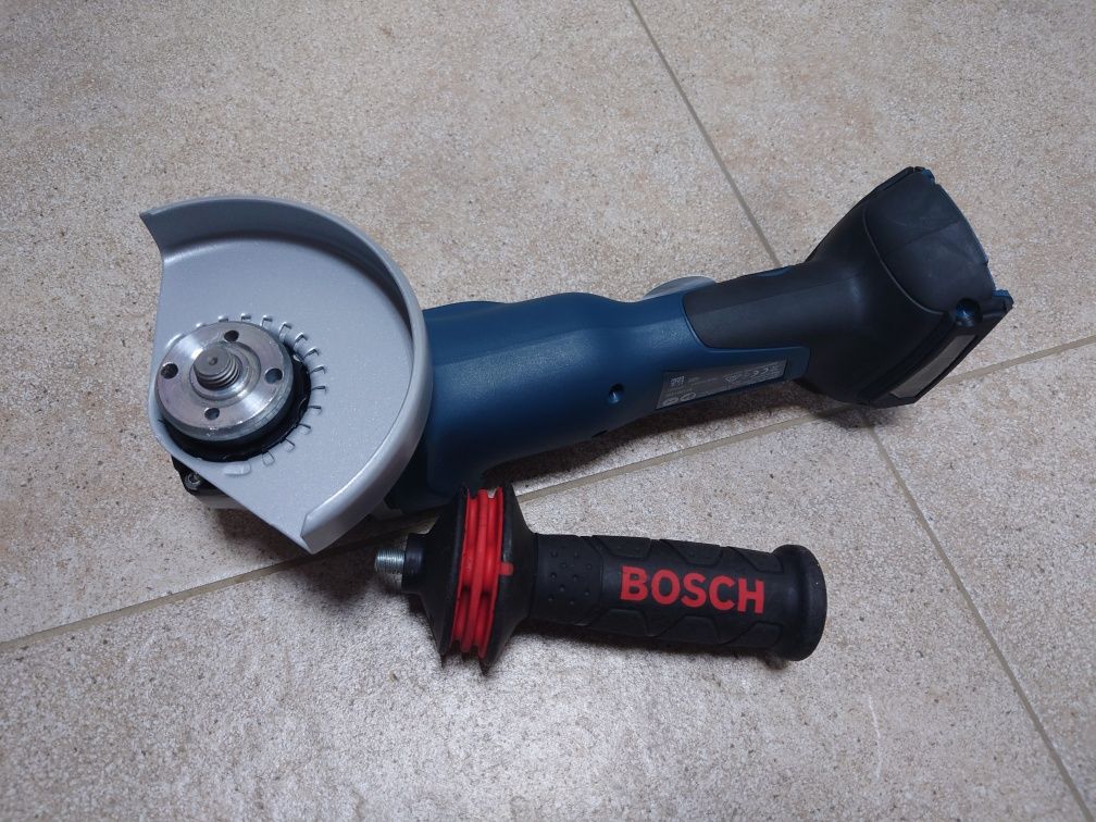 Аккумуляторна болгарка BOSCH GWS 18V-10 C.