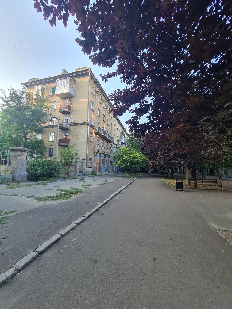 Продаю 2х кімнатну Центр,  вулиця Лягіна