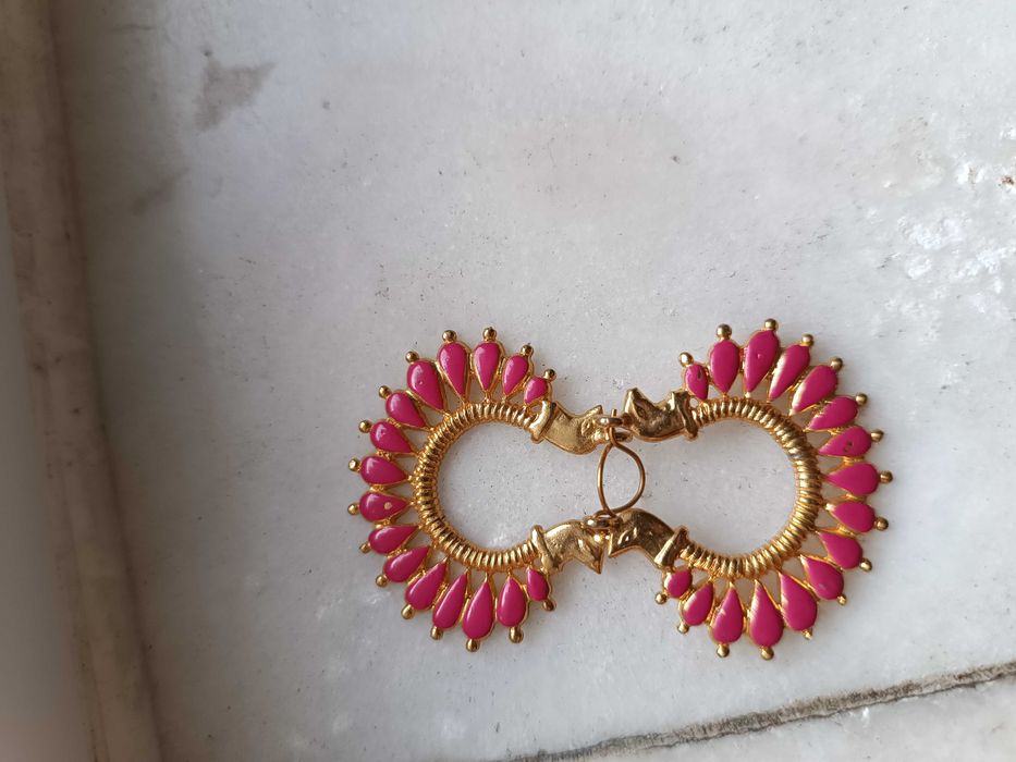 Brincos de prata dourada