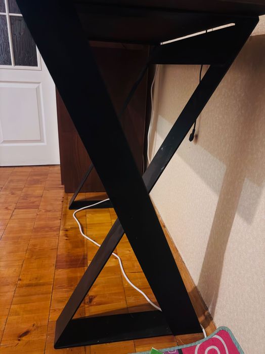 Стіл кухонний ,обідній ,для дому ,для саду