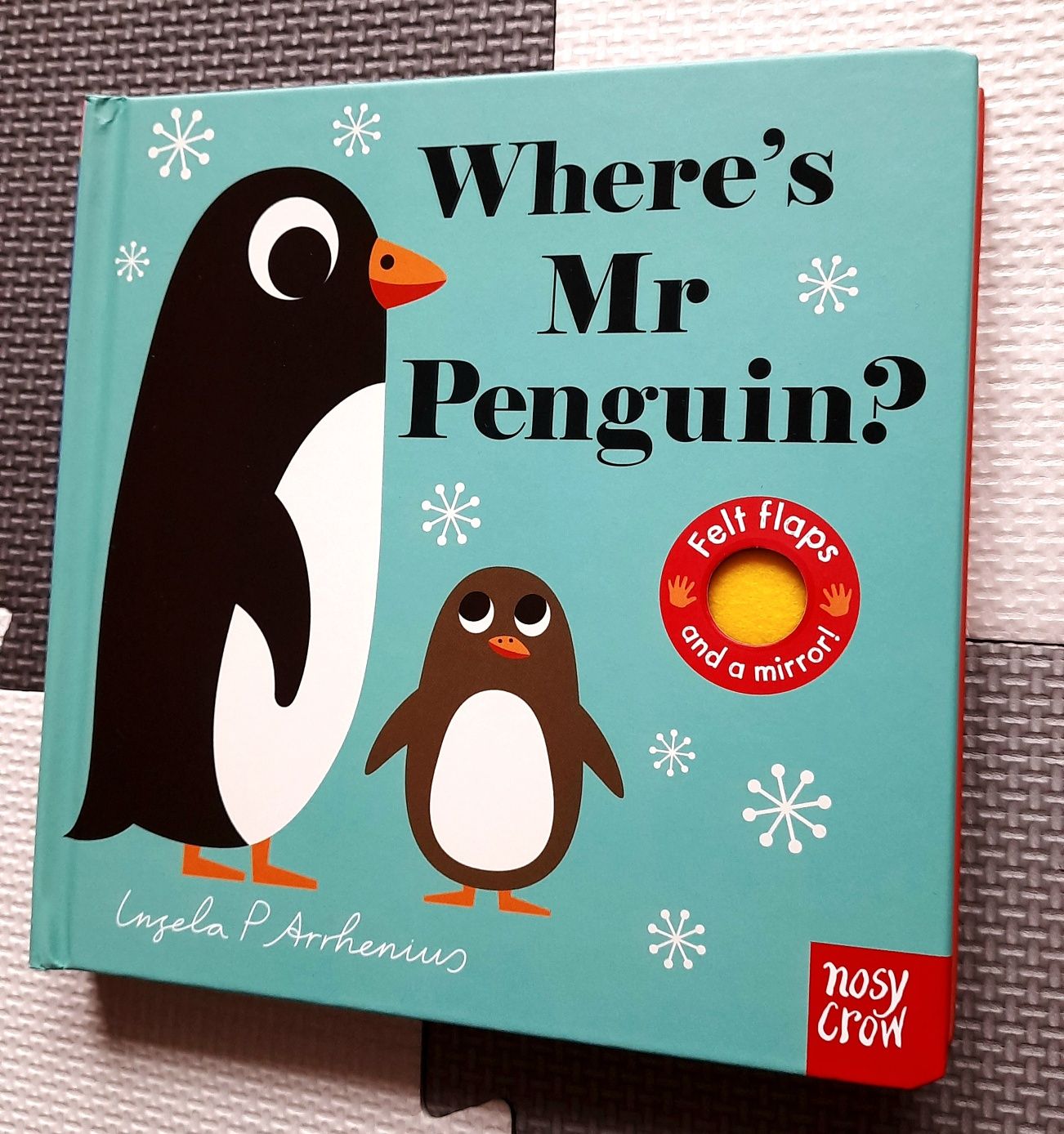 Where's Mr Penguin? książeczka sensoryczna po angielsku felt flaps