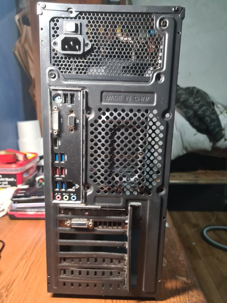 Komputer Stacjonarny PC Rzyen 5 1600 DDR4 16GB, RX570 8GB