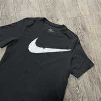 Футболка тишка Nike big swoosh свежие коллекции