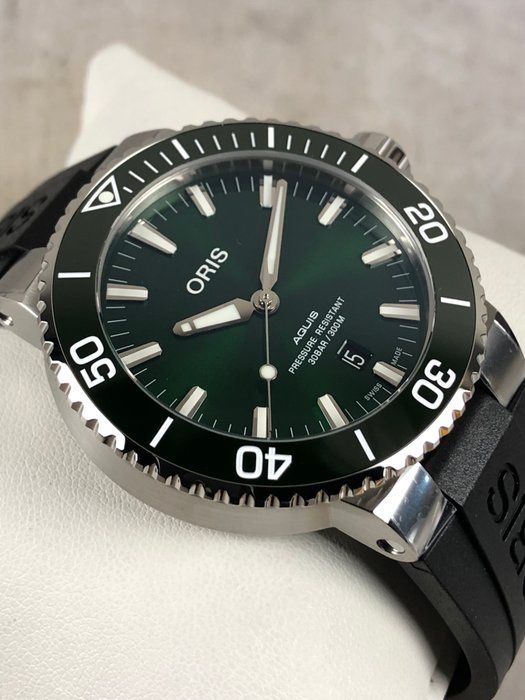 Oris Aquis Date 43,5mm Verde