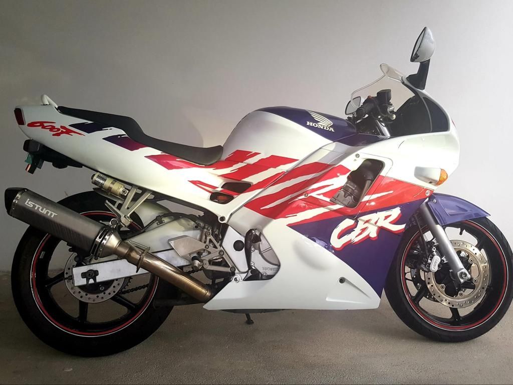 CBR600F - Honda .