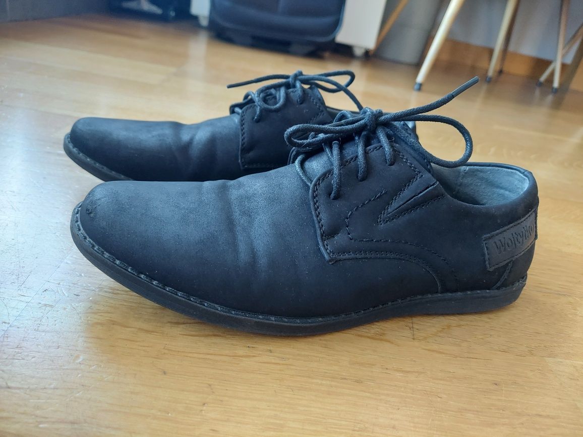 Eleganckie buty Lasocki Young czarne 38