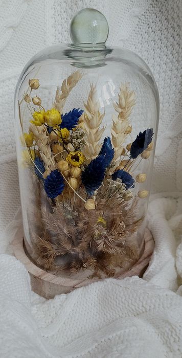 Kopula szklana z kwiatami