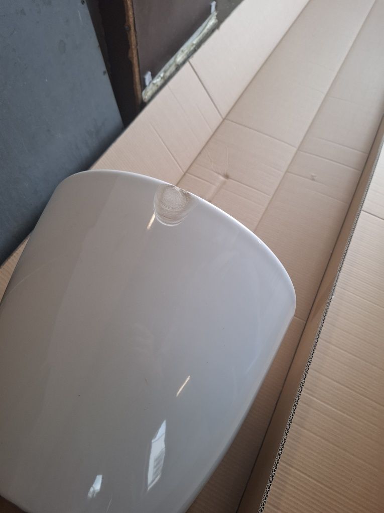 Miska wc podwieszana bezkołnierzowa Rimless