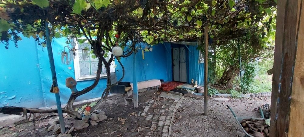 Продам,здам будинок під дачу.