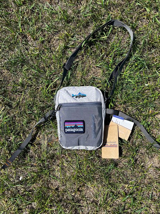 Сумка через плече | месенджер PATAGONIA (квадратна, сіра з патчем)