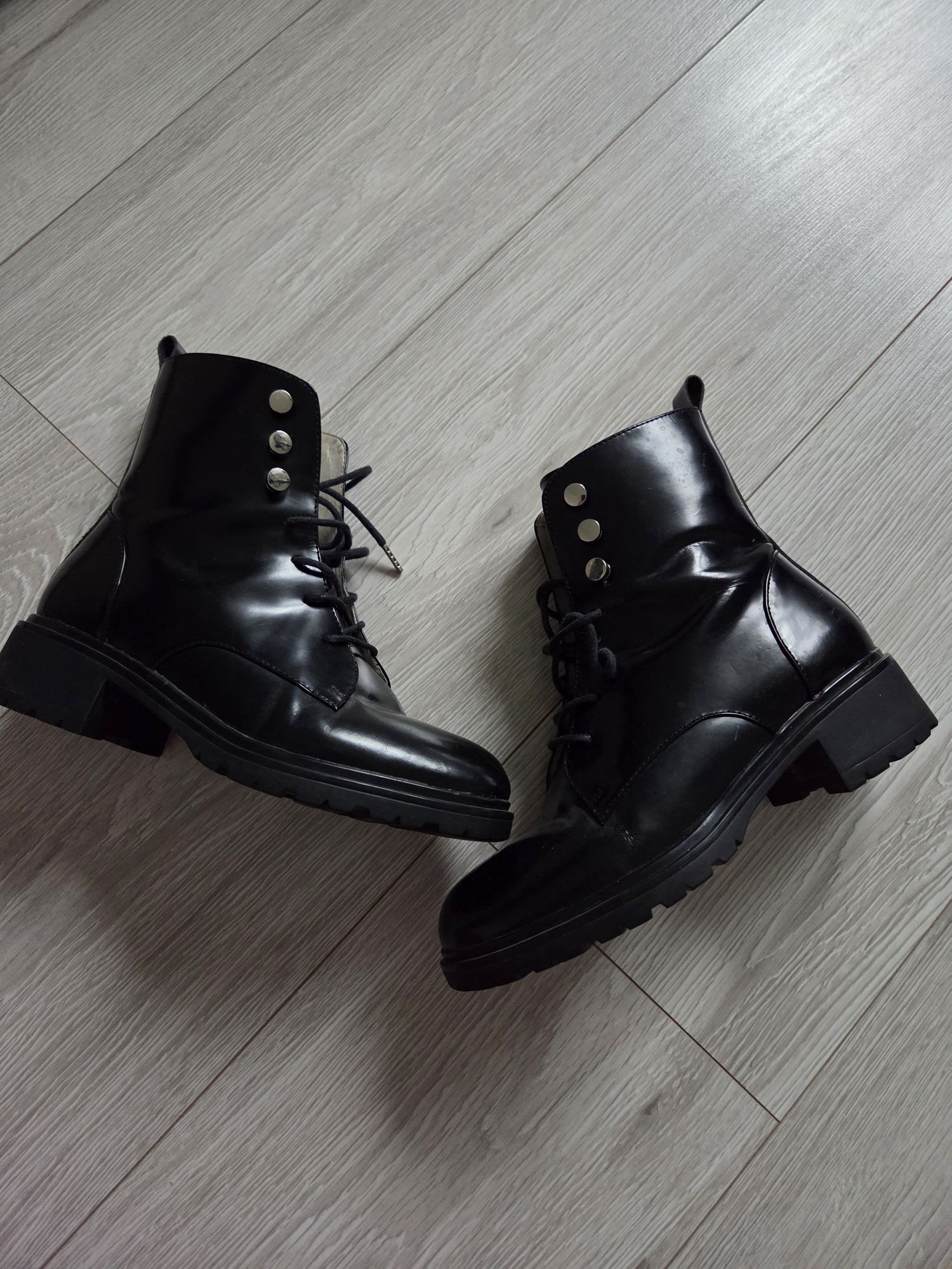 Glany lakierki wysokie Flowcy r.34