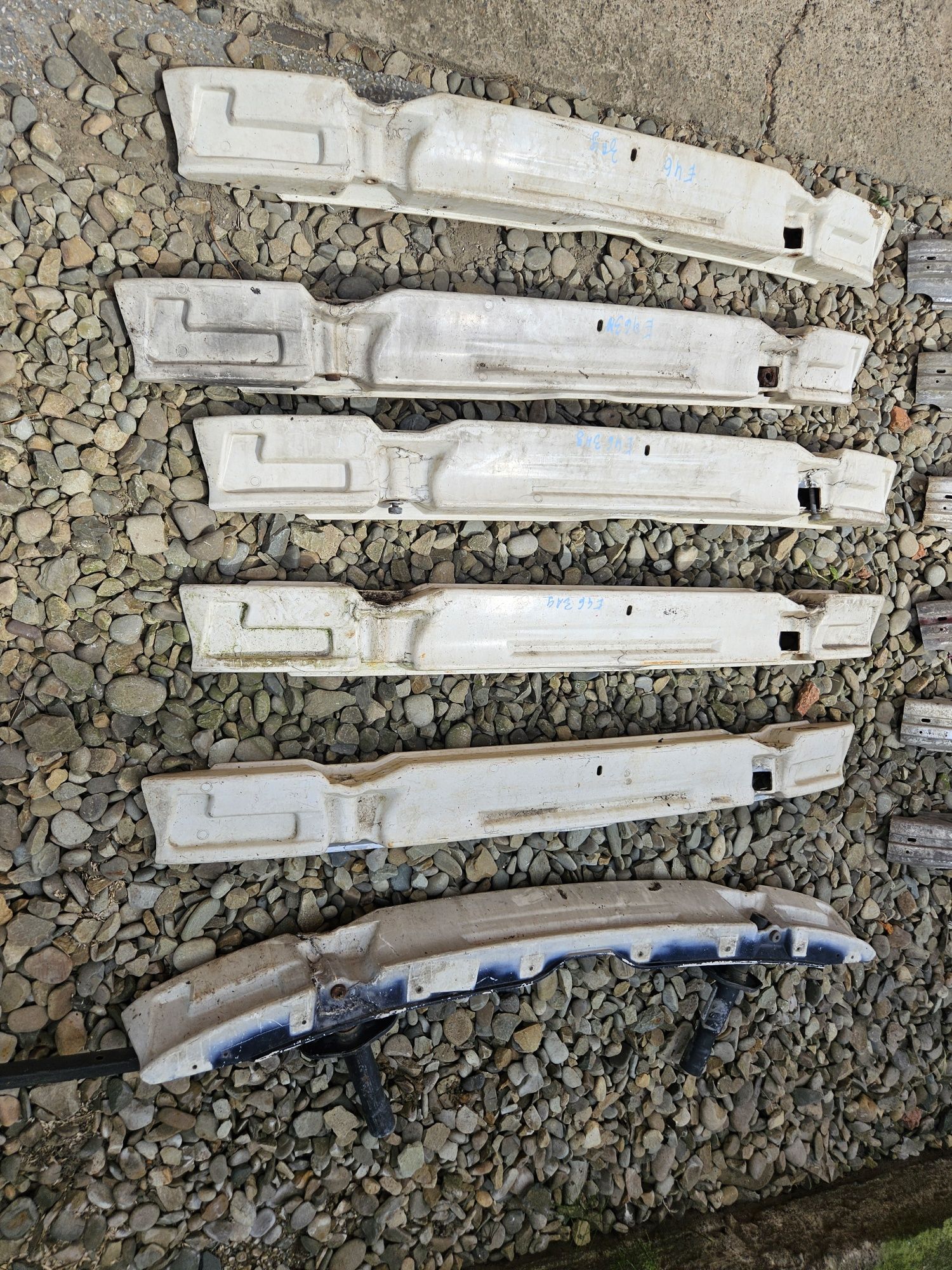 Підсилювач переднього бампера БМВ 3 Е46 BMW E46 заднього Розборка шрот